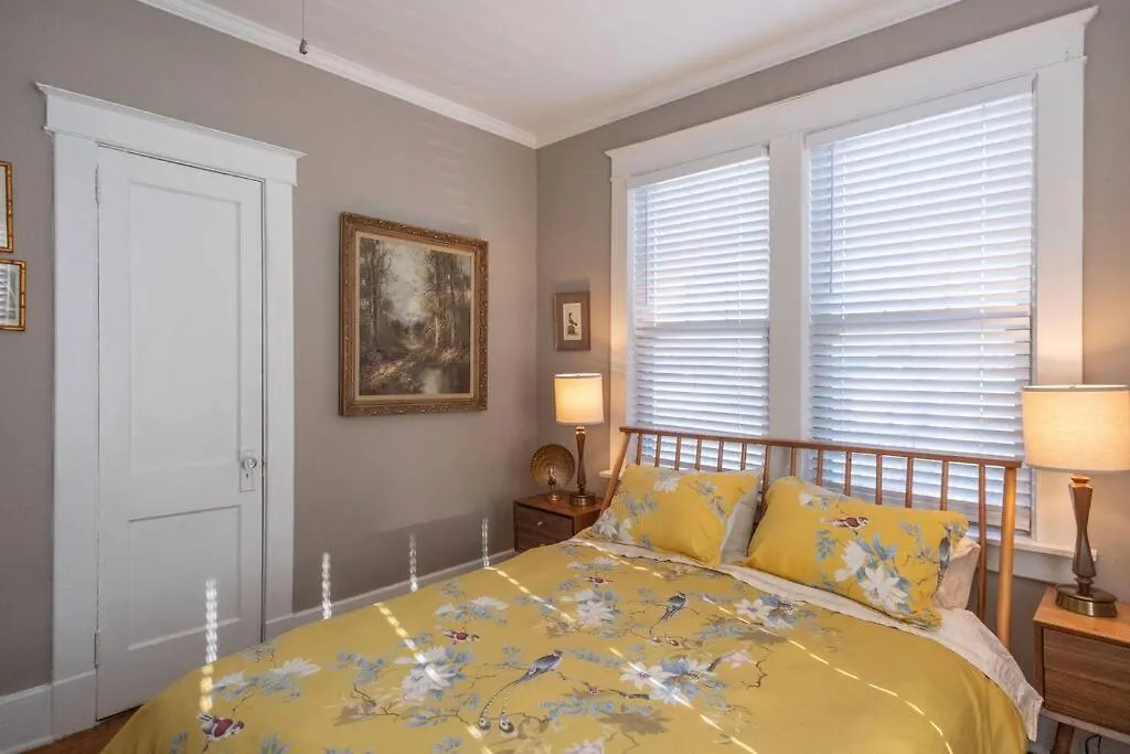 Midtown Bohemian Retreat Apartment Memphis
